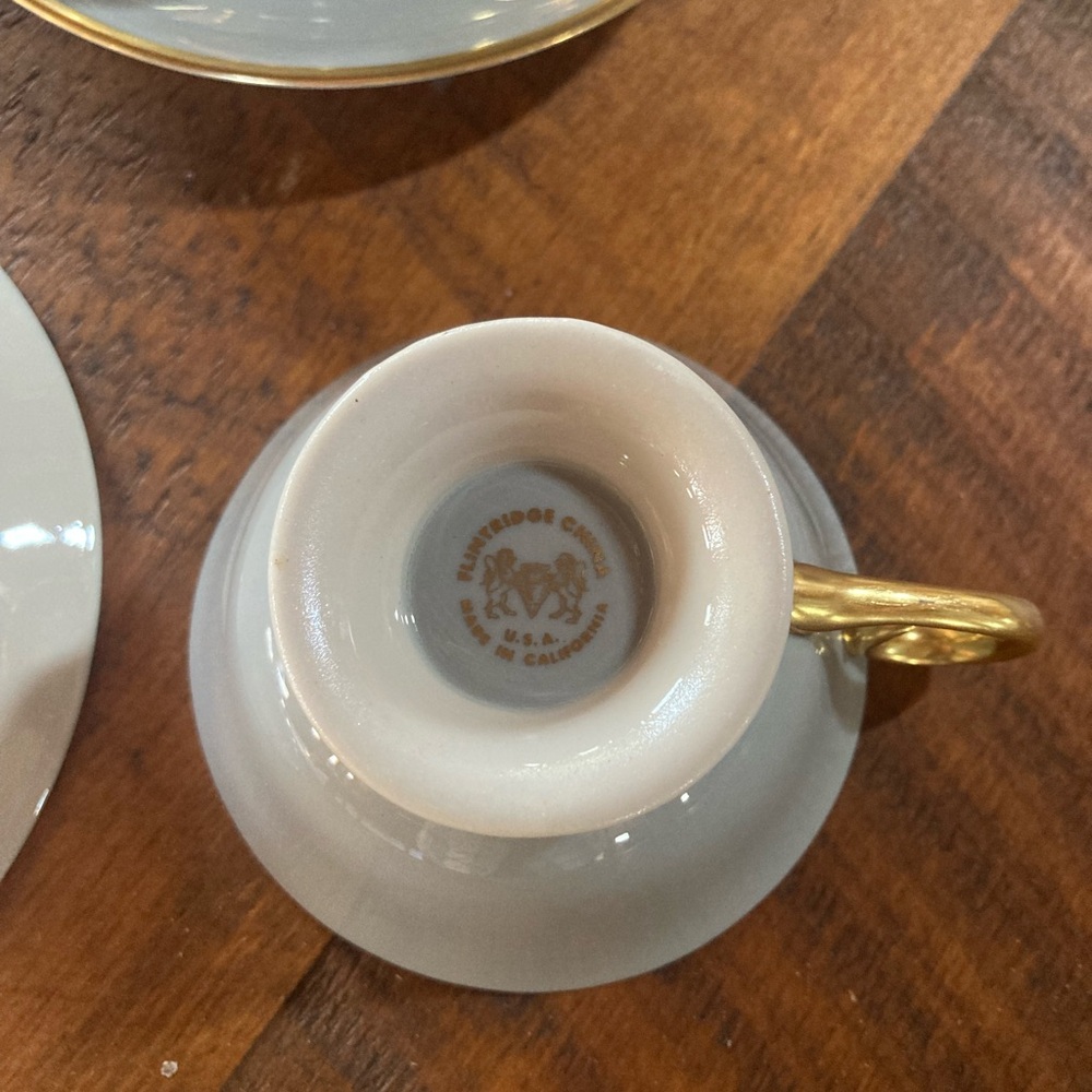 Vintage | Set of 4 Flintridge San Marino Cups & Saucers - Picture 5 of 7